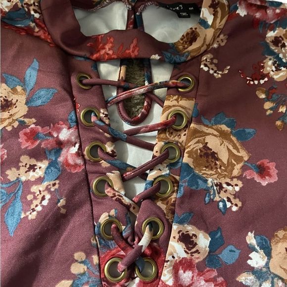 Floral‎ Print Blouse Size 2x - Picture 2 of 5